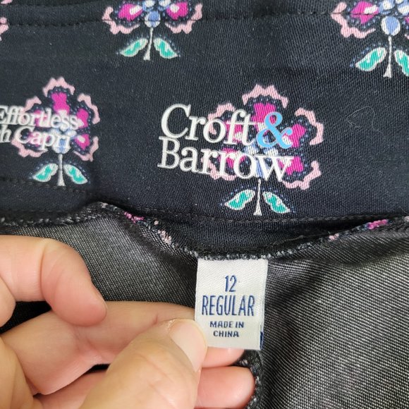Croft&Barrow Women's Black Pink Floral Effortless Stretch Cropped Pants Capri 12 - Picture 7 of 12